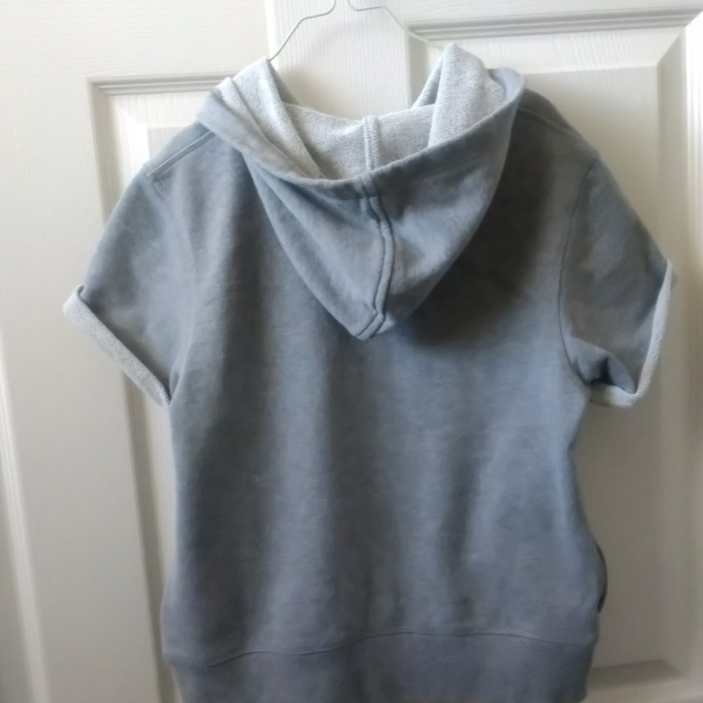 Converse pullover